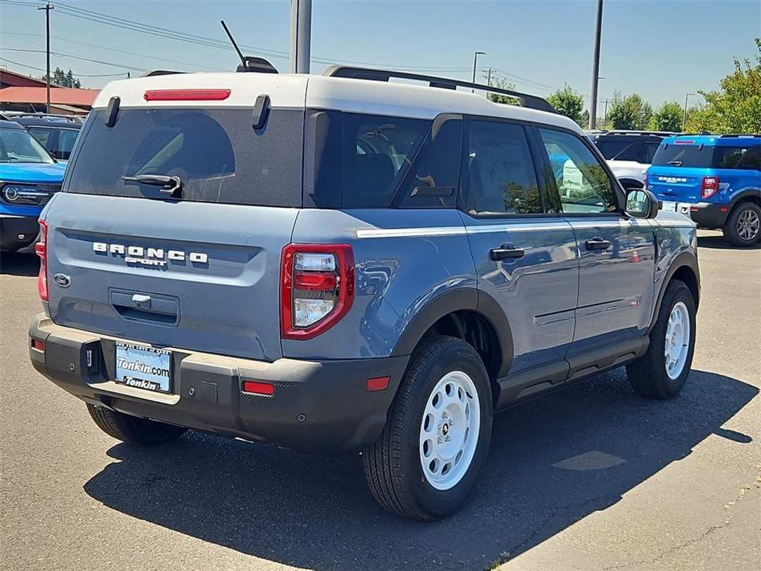 2025 Ford Bronco Sport Heritage - Image 5