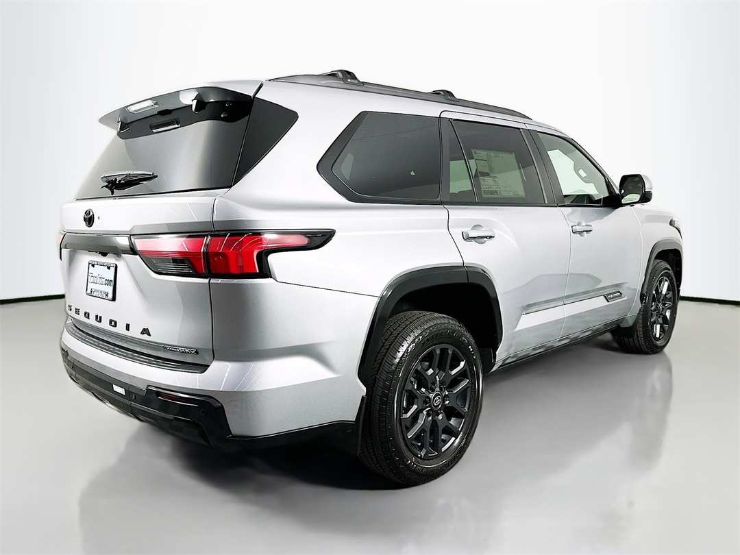 2026 Toyota Sequoia Platinum - Image 7