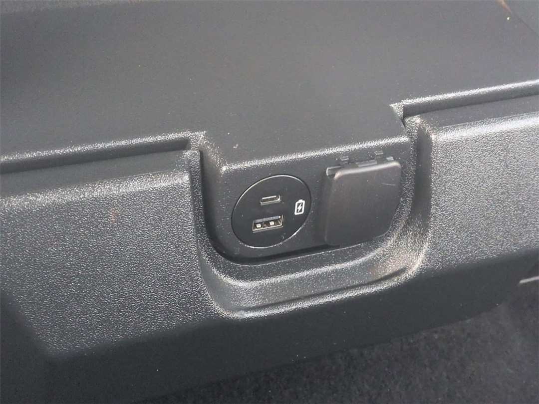 2023 Ford F-150 XL - Image 23