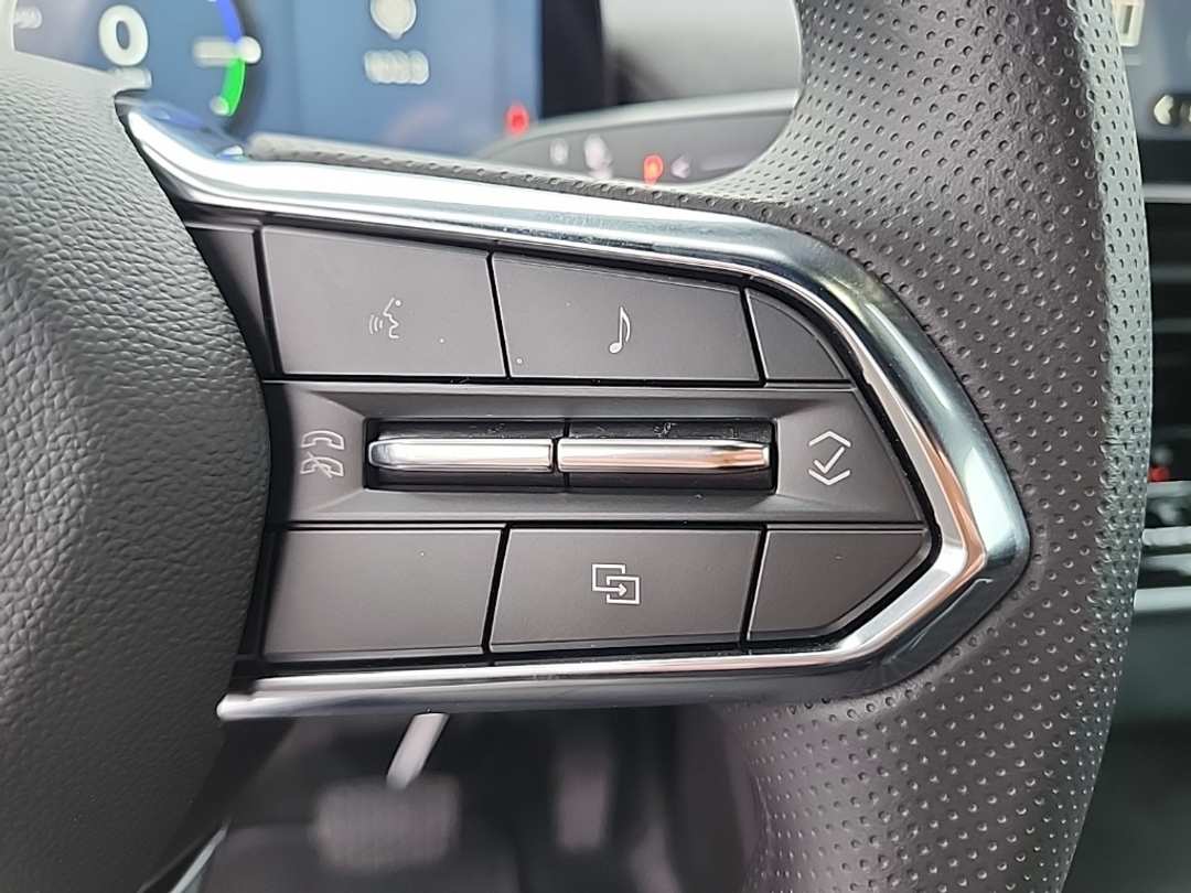 2025 Honda Prologue EX - Image 13