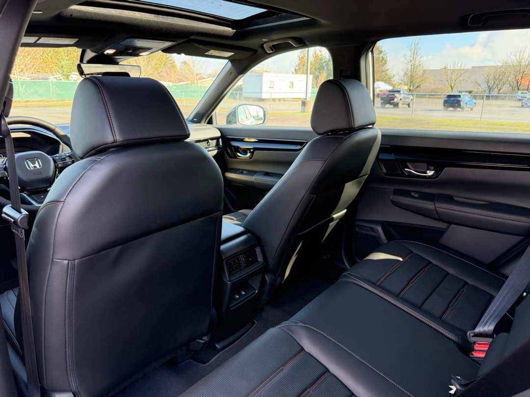 2026 Honda CR-V Sport Touring - Image 32