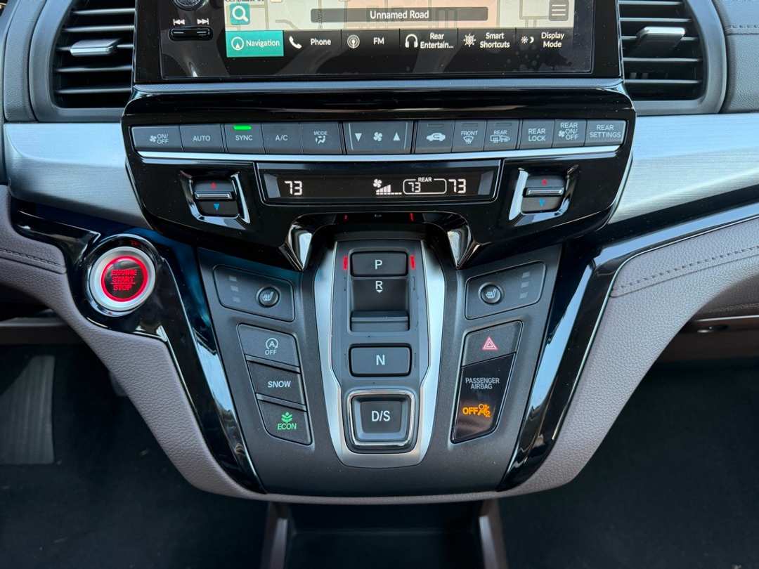 2026 Honda Odyssey Touring - Image 24