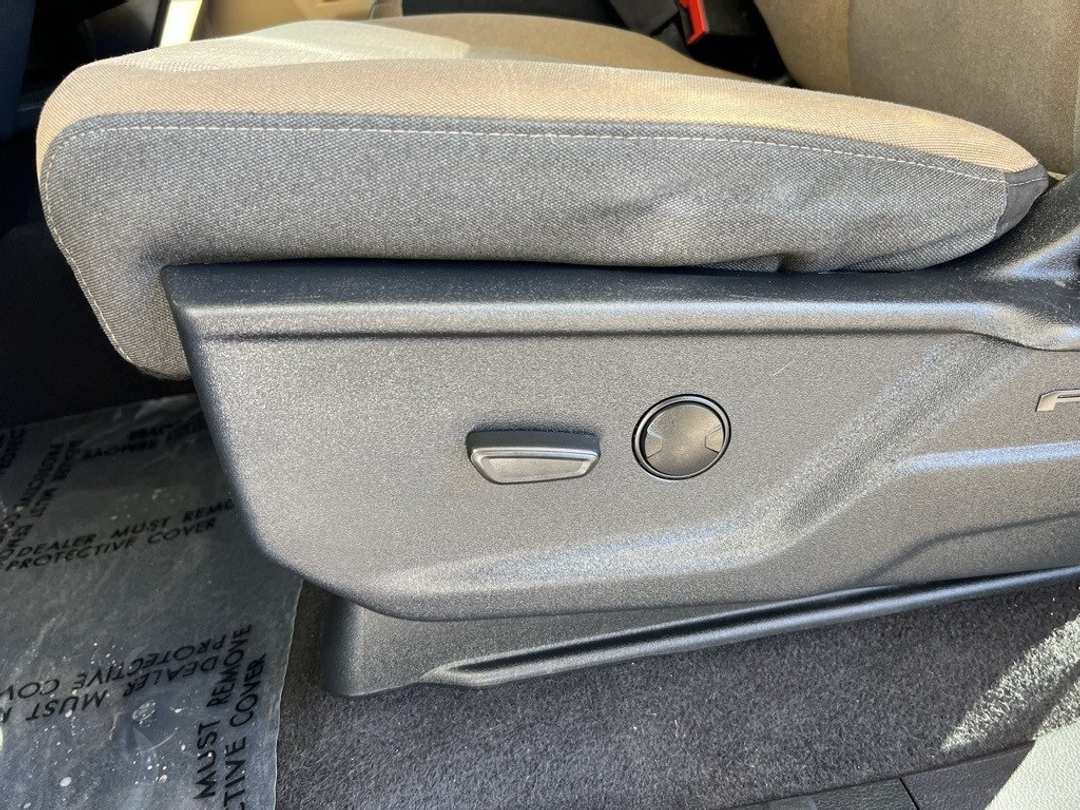 2023 Ford F-150 XLT - Image 15