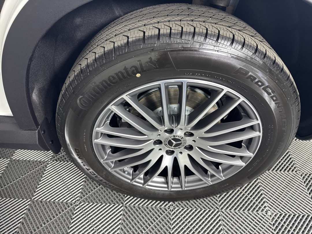 2026 Mercedes-Benz GLC GLC 300 - Image 29