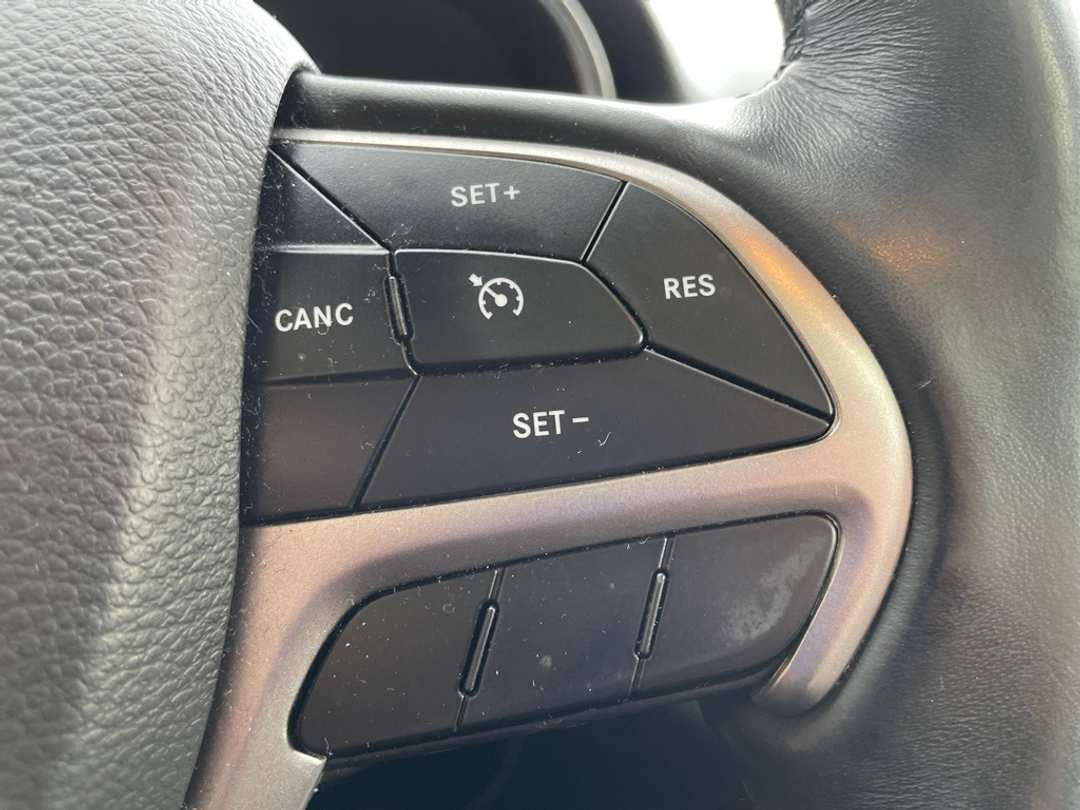 2019 Jeep Grand Cherokee Limited - Image 13