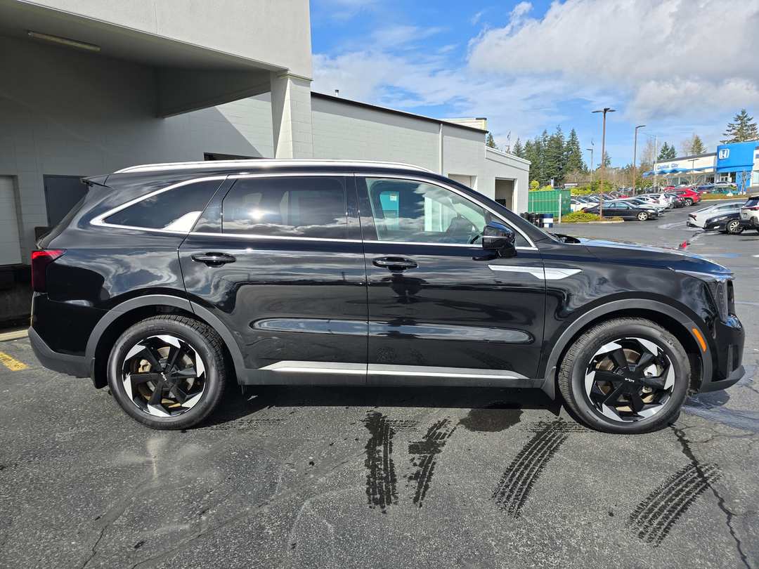 2025 Kia Sorento EX - Image 3