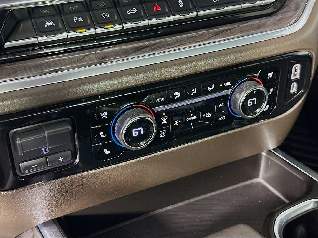 2022 Chevrolet Silverado 1500 LTZ - Image 17