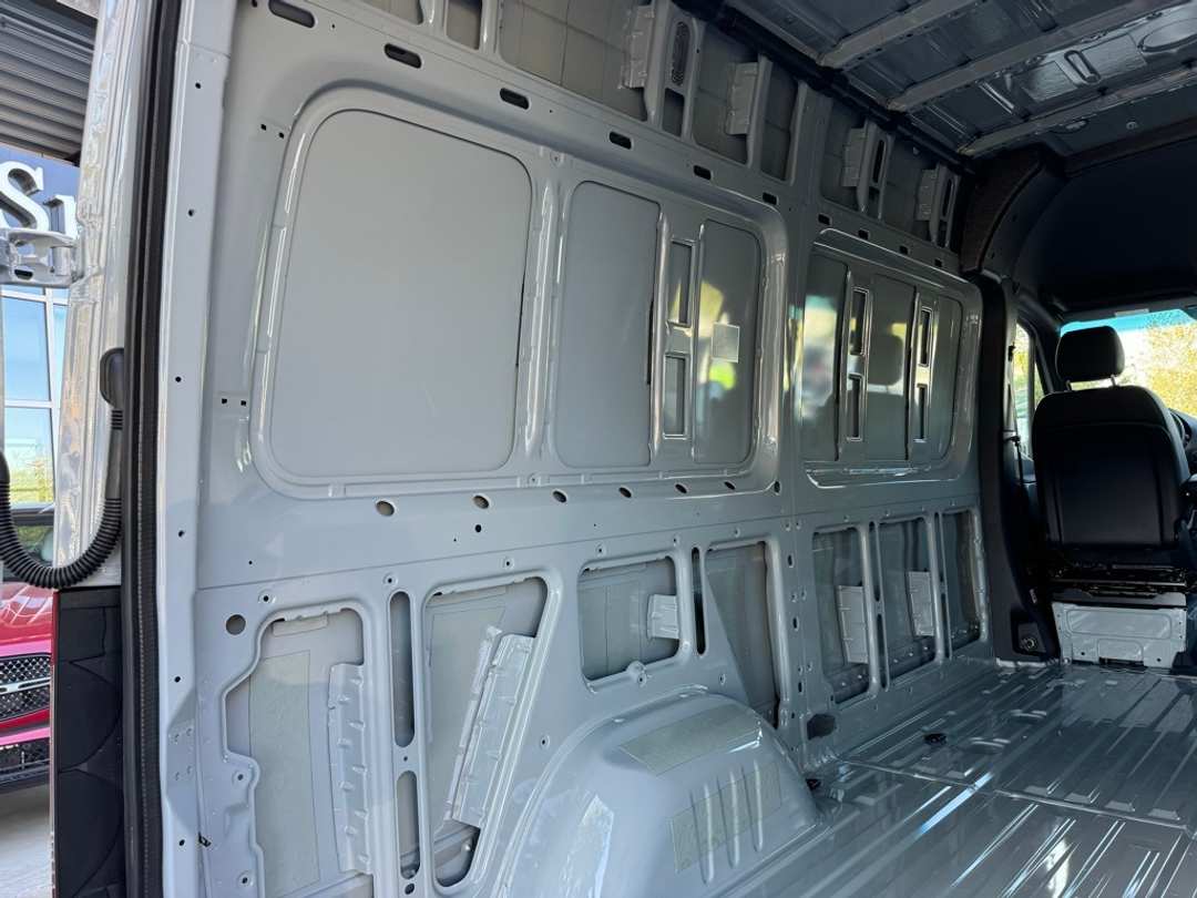 2025 Mercedes-Benz Sprinter 2500 Cargo 144 WB - Image 10