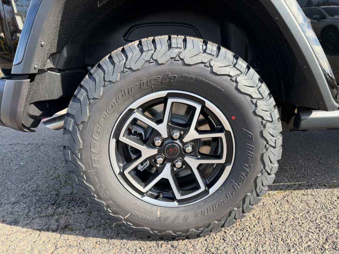 2026 Jeep Wrangler Rubicon - Image 11