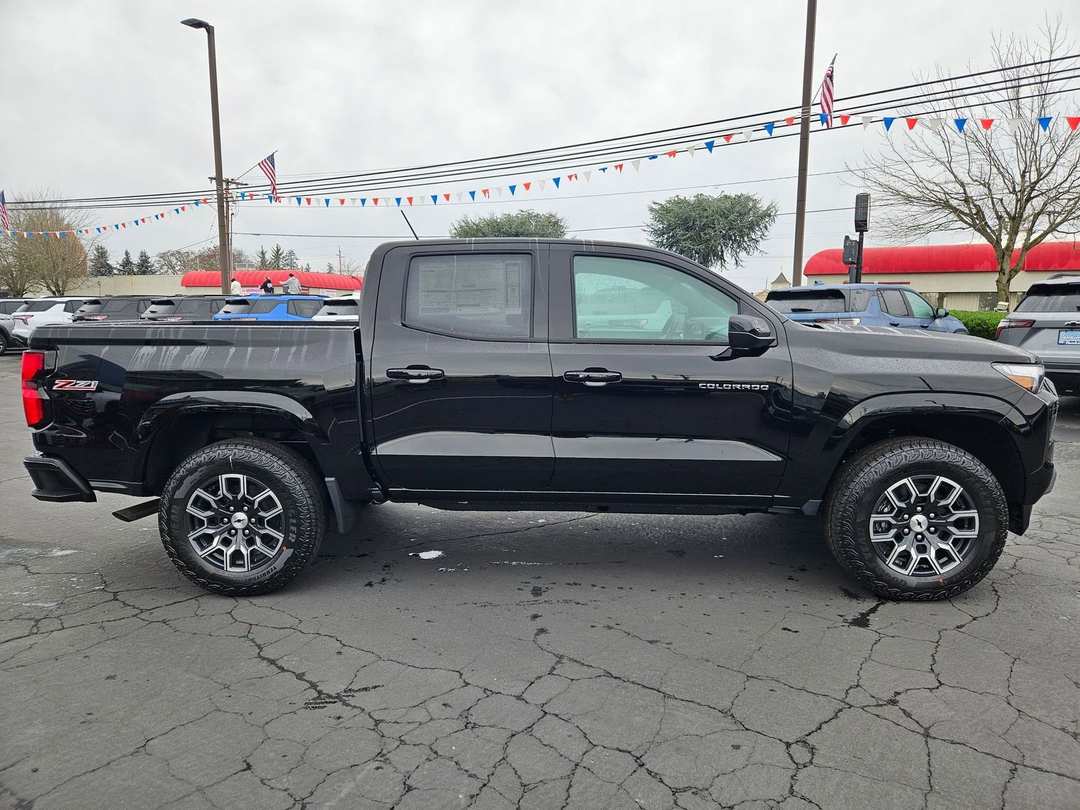 2026 Chevrolet Colorado Z71 - Image 8