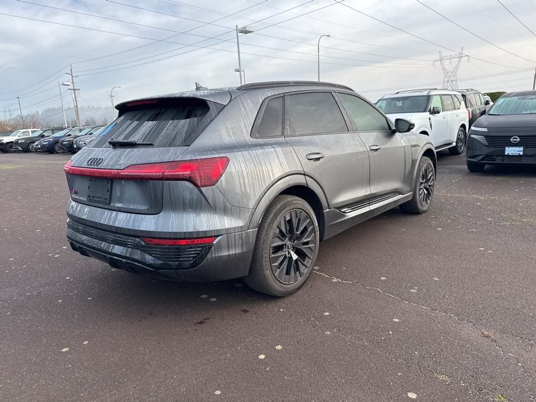 2024 Audi Q8 E-Tron Prestige - Image 5