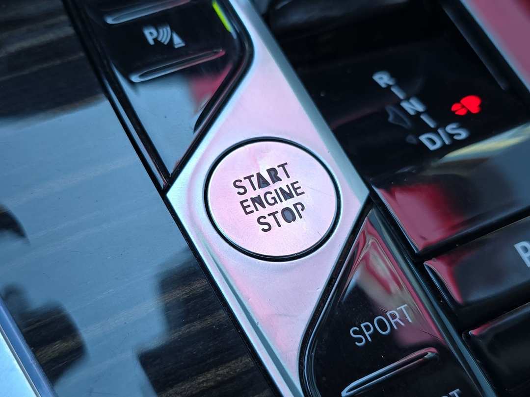 2024 BMW X7 xDrive40i - Image 23