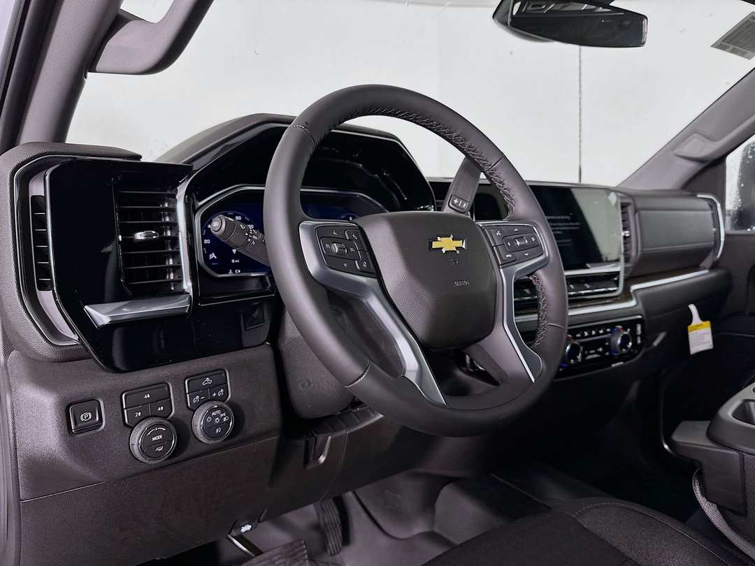 2026 Chevrolet Silverado 2500Hd LT - Image 10