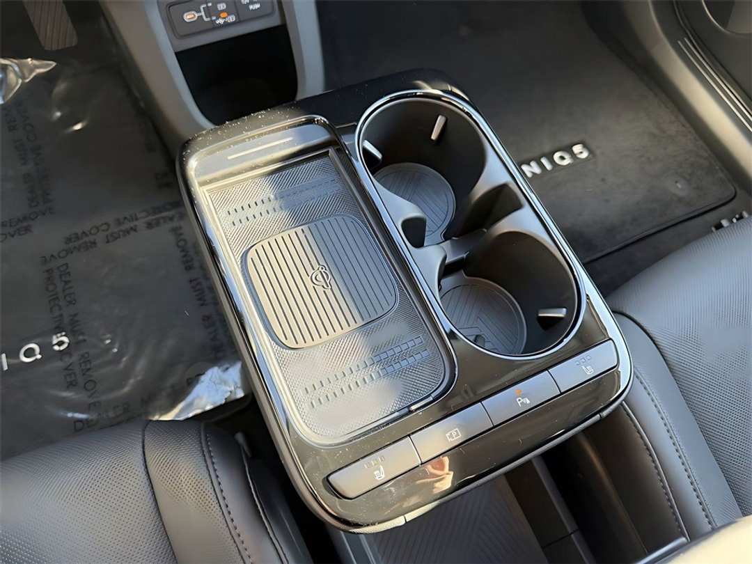 2026 Hyundai Ioniq 5 SEL - Image 24