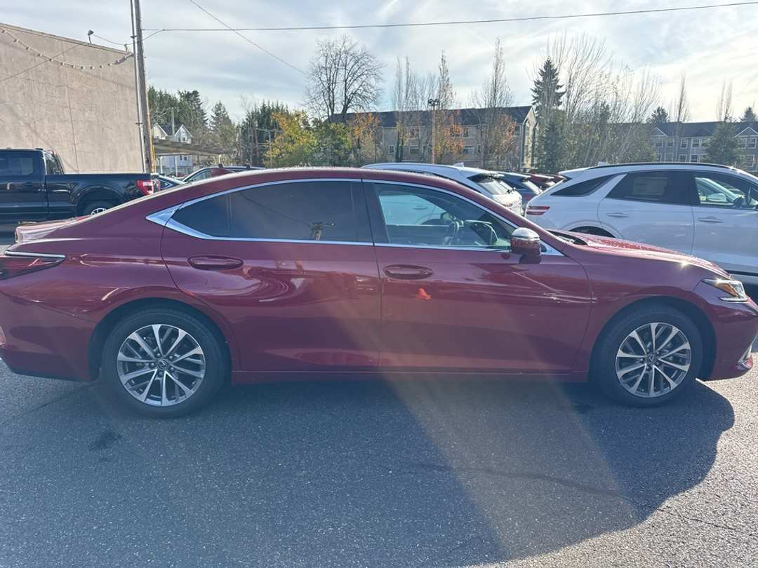 2024 Lexus Es 350 - Image 8