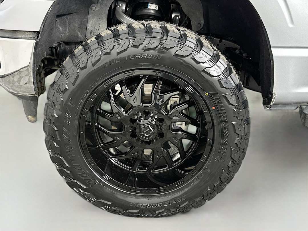 2024 Ford F-150 XLT - Image 30