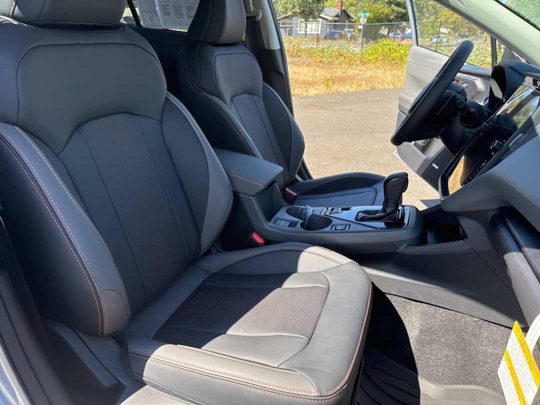 2025 Subaru Crosstrek Limited - Image 31