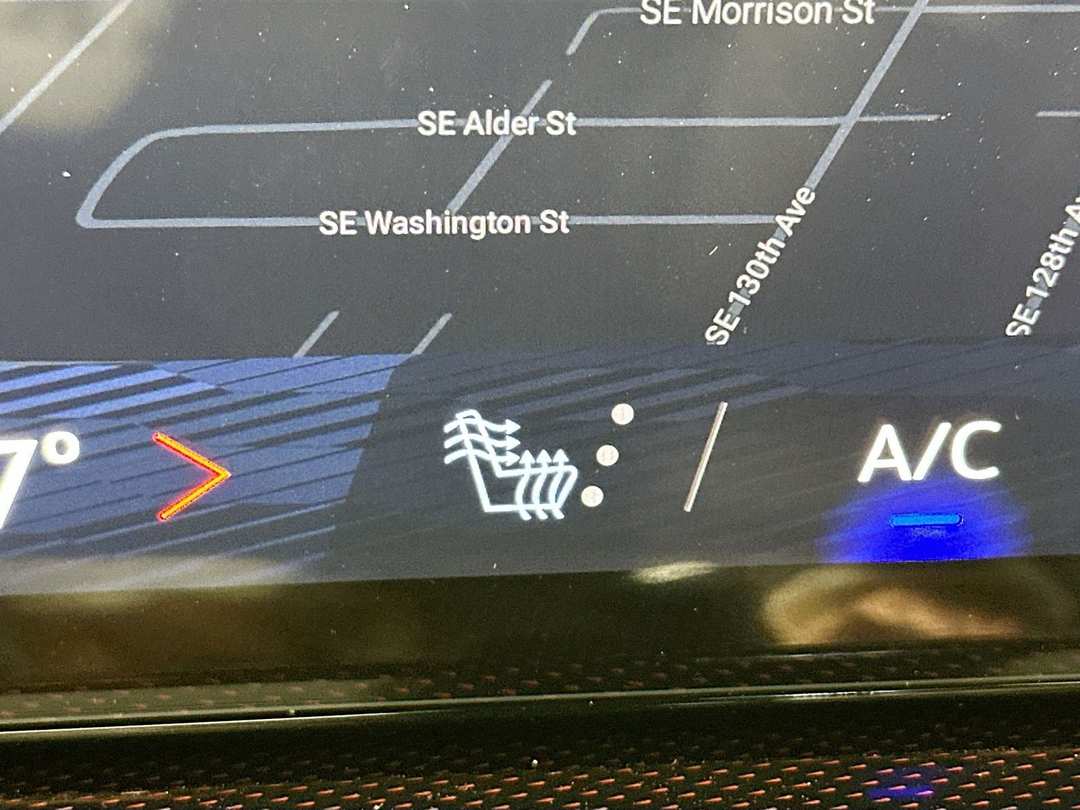 2026 Chevrolet Traverse Z71 - Image 21