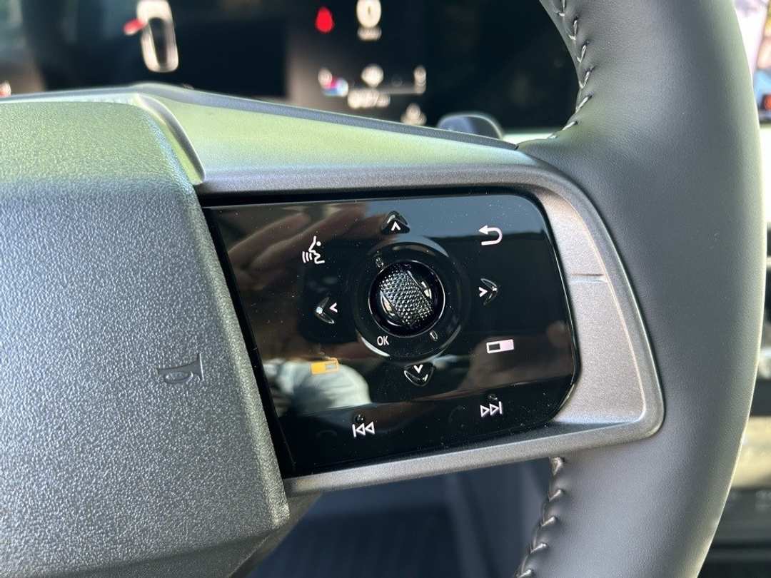 2025 Nissan Murano SL - Image 14