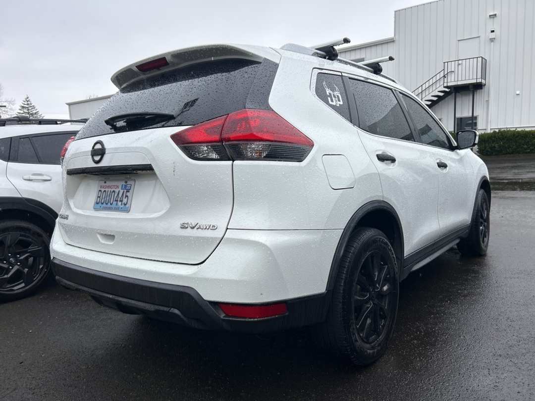 2018 Nissan Rogue SV - Image 2