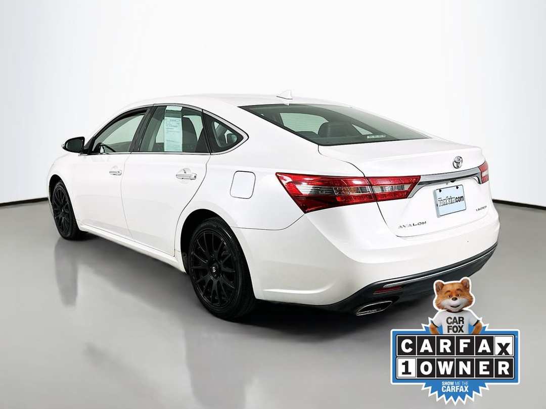 2017 Toyota Avalon Limited - Image 6