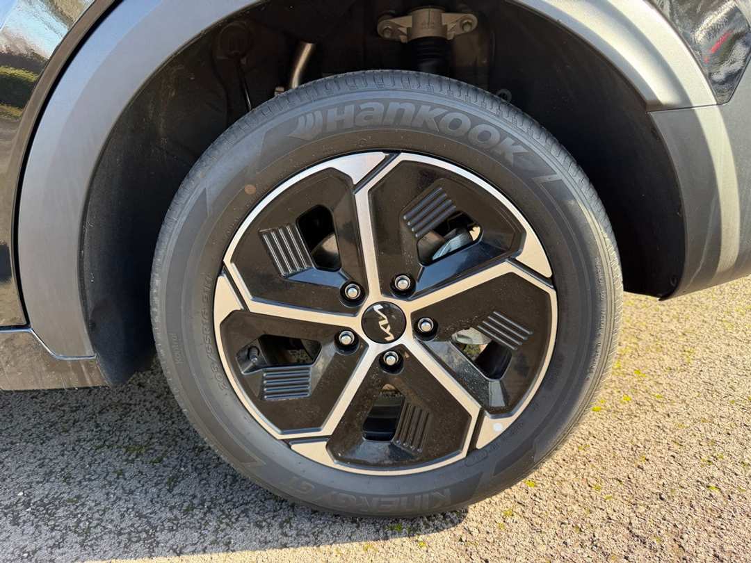 2024 Kia Niro LX - Image 12