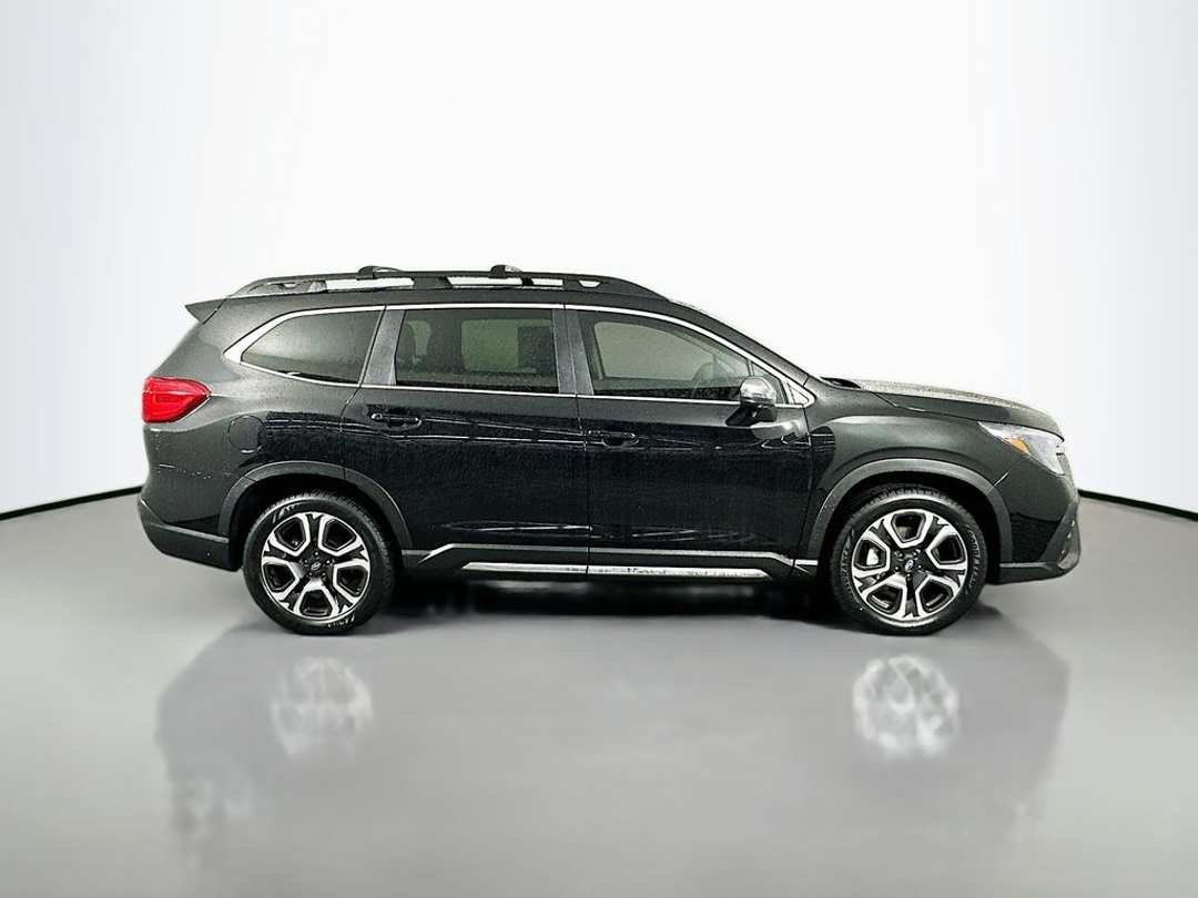 2023 Subaru Ascent Limited - Image 9