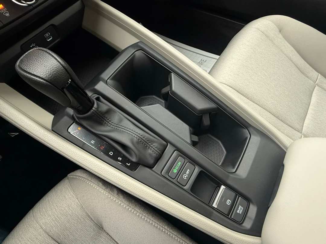 2025 Honda Accord SE - Image 27