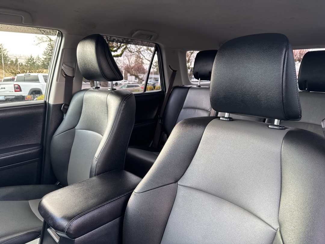 2019 Toyota 4Runner - Image 13