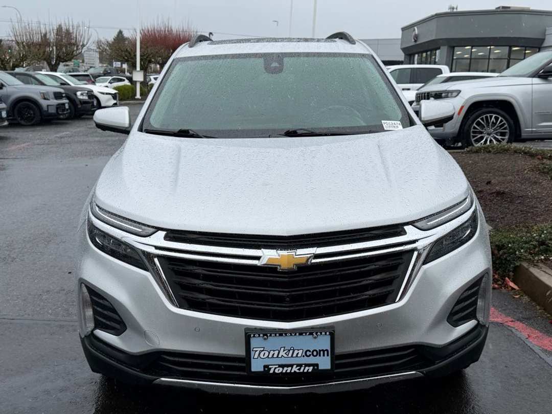 2022 Chevrolet Equinox LT - Image 3