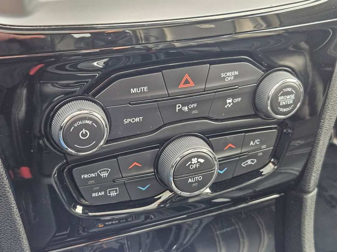 2023 Chrysler 300 S - Image 23