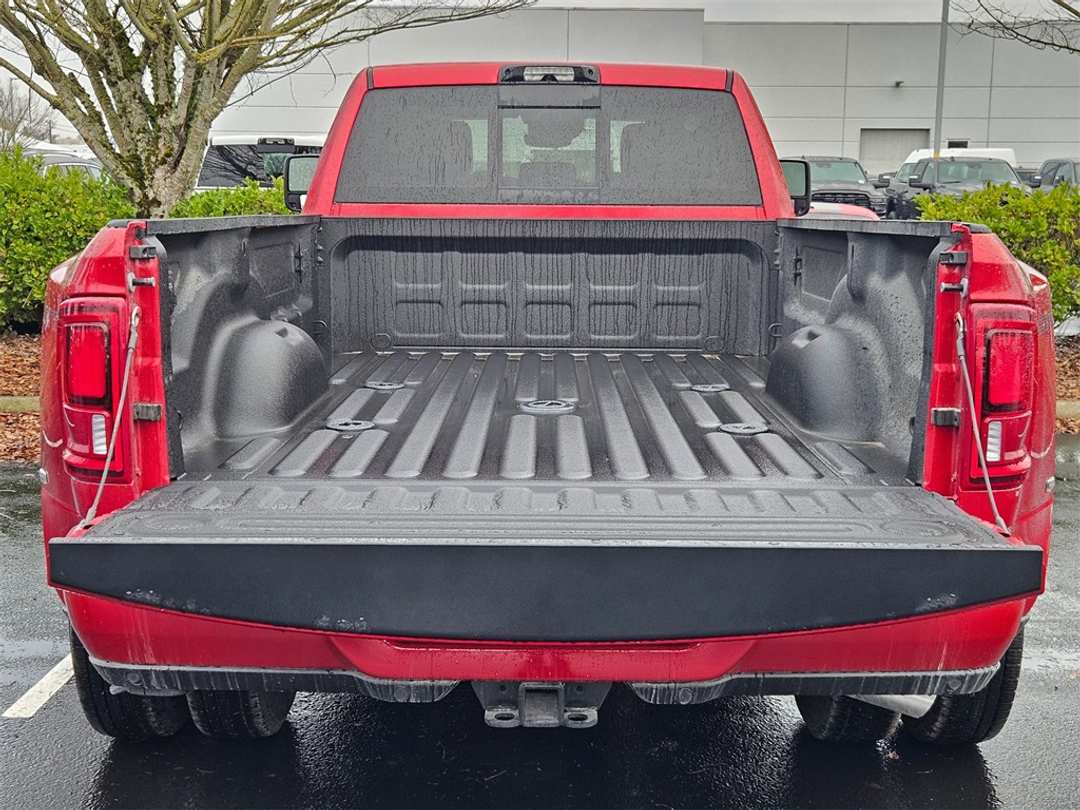 2026 Ram 3500 Laramie - Image 30