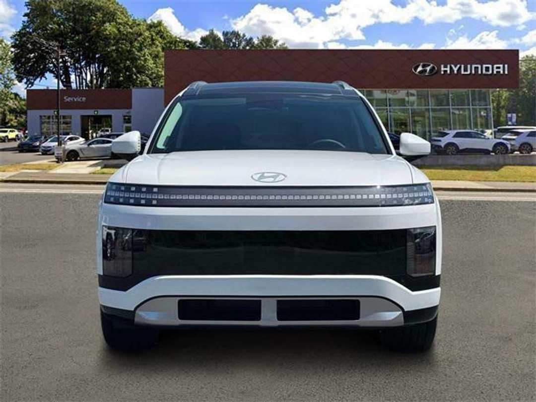 2026 Hyundai Ioniq 9 Performance Limited - Image 12