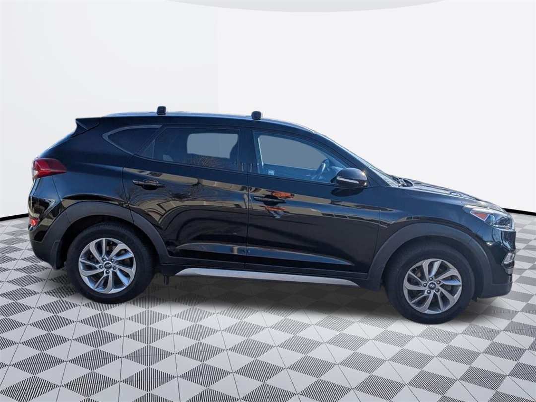 2017 Hyundai Tucson Eco - Image 6