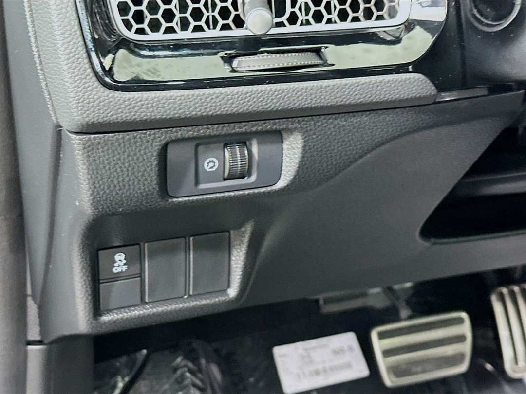 2026 Honda Civic Sport Touring - Image 10