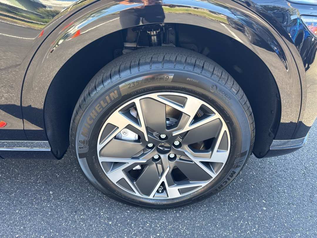 2026 Genesis Electrified Gv70 - Image 9