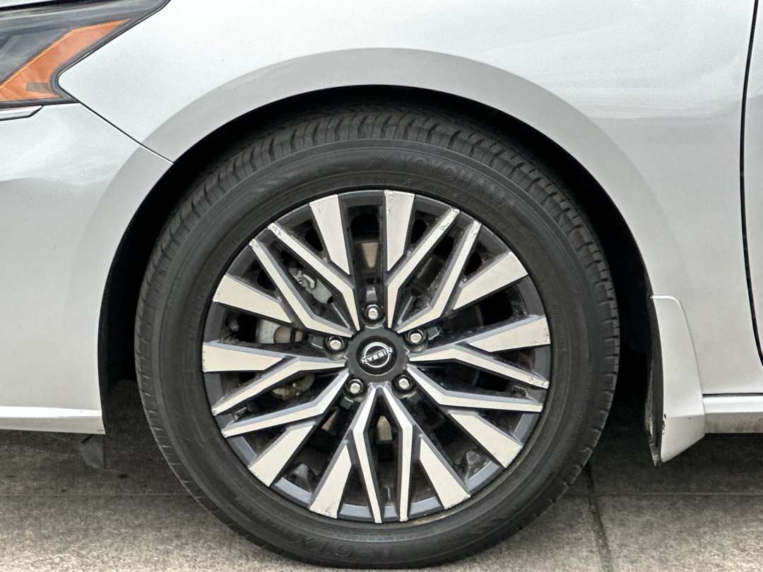 2023 Nissan Altima 2.5 SV - Image 23