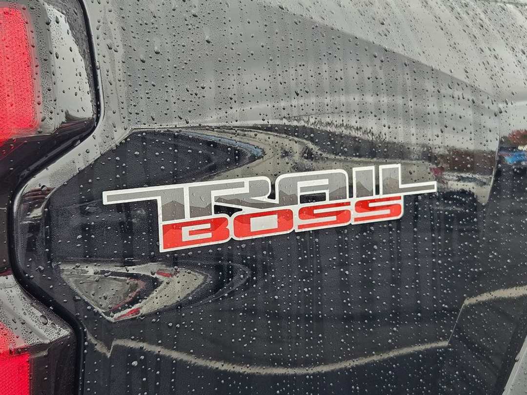 2026 Chevrolet Colorado Trail Boss - Image 34