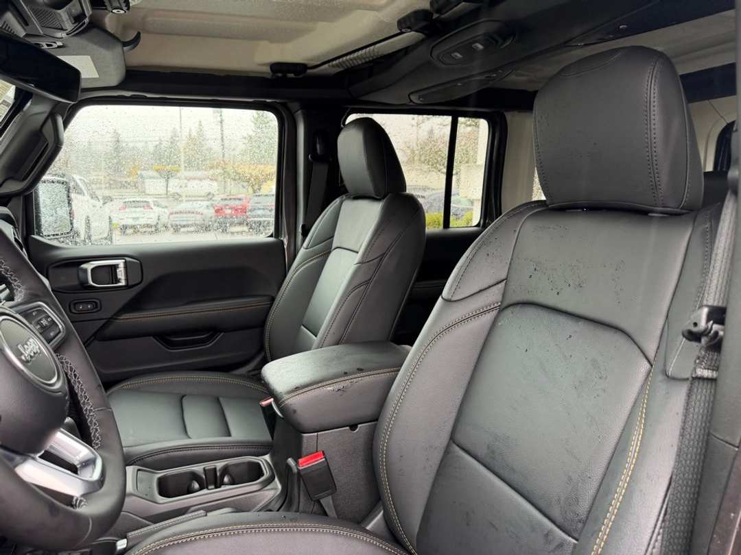 2026 Jeep Wrangler Sahara - Image 15