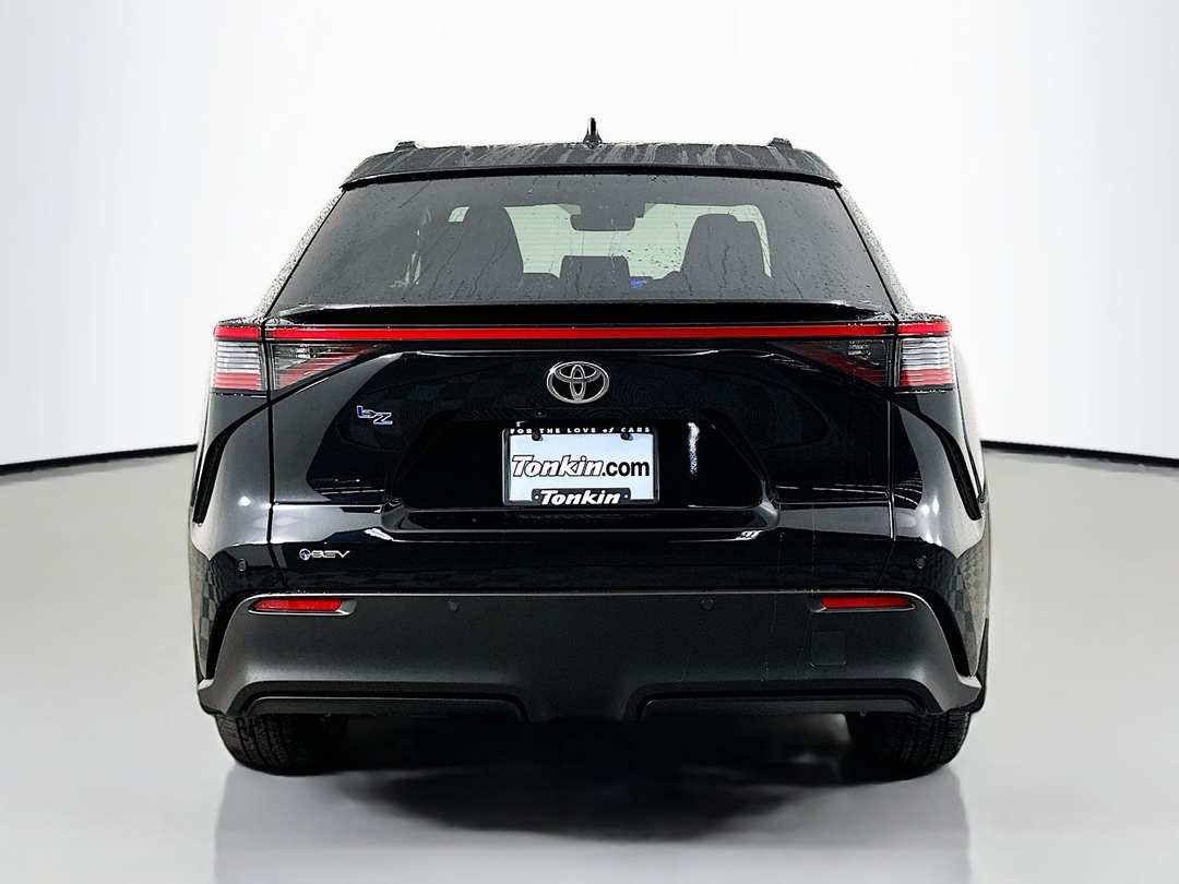 2026 Toyota Bz XLE Plus - Image 6