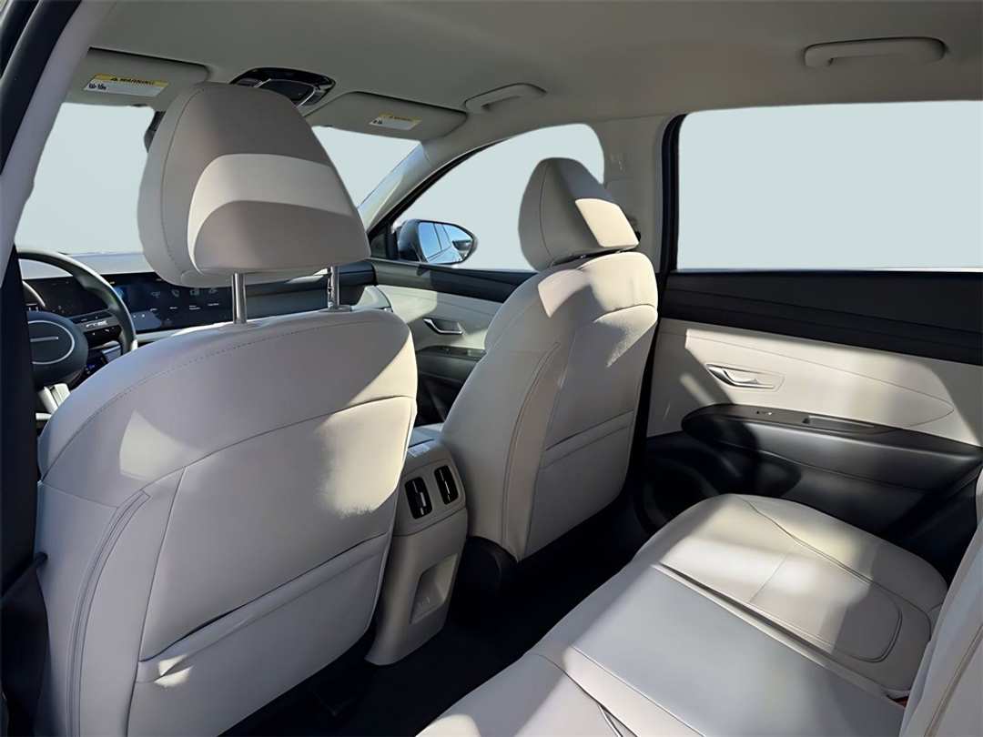 2026 Hyundai Tucson SEL - Image 32