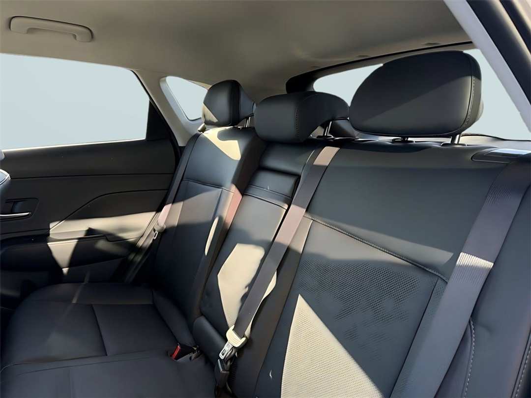 2026 Hyundai Kona SEL Premium - Image 29