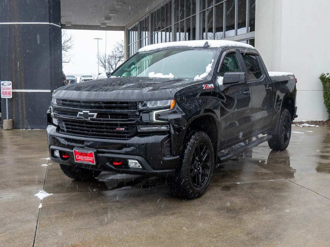 2021 Chevrolet Silverado 1500 LT Trail Boss - Image 3