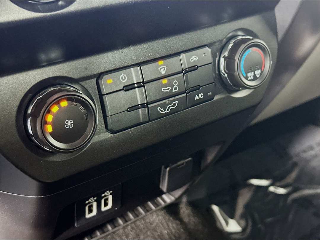 2019 Ford F-150 XLT - Image 16