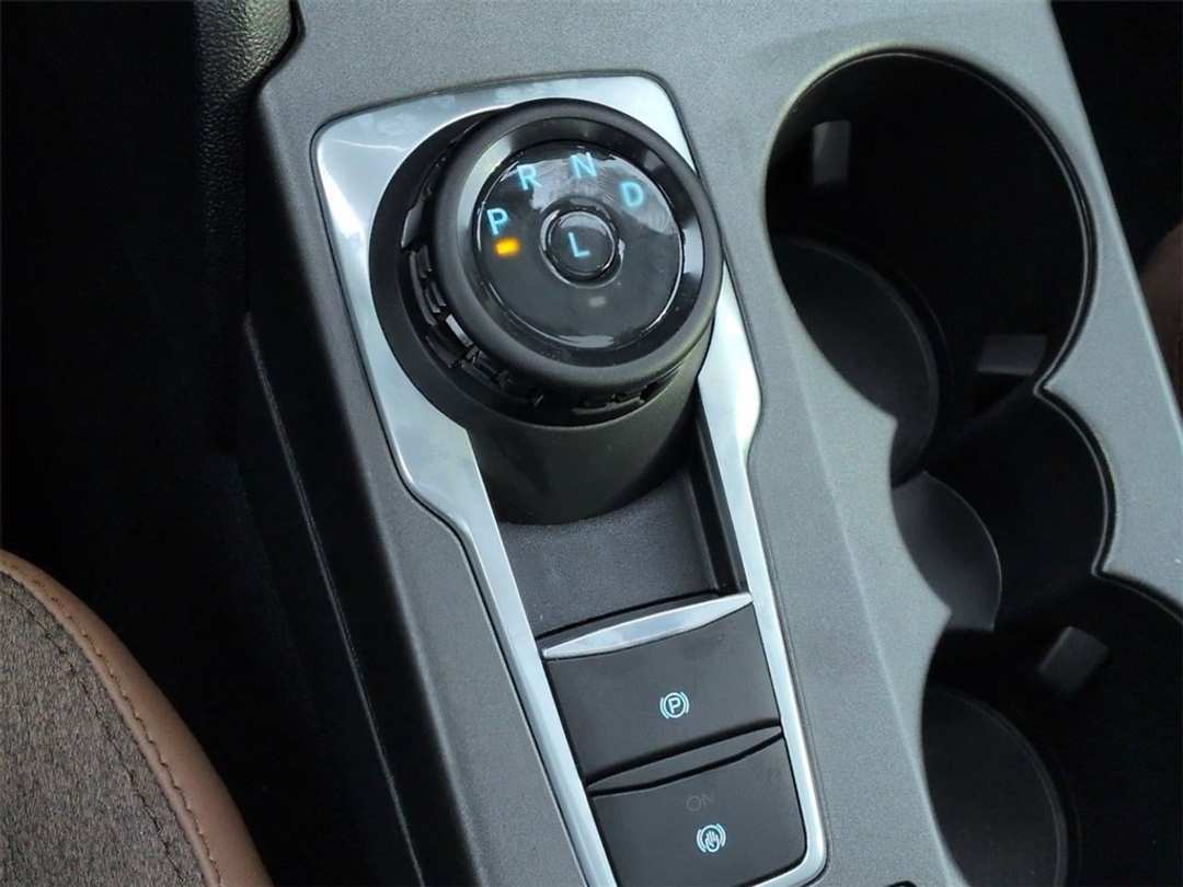 2025 Ford Bronco Sport Outer Banks - Image 17