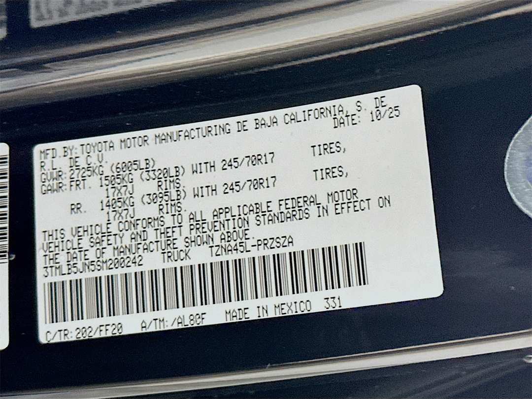 2025 Toyota Tacoma SR5 - Image 30