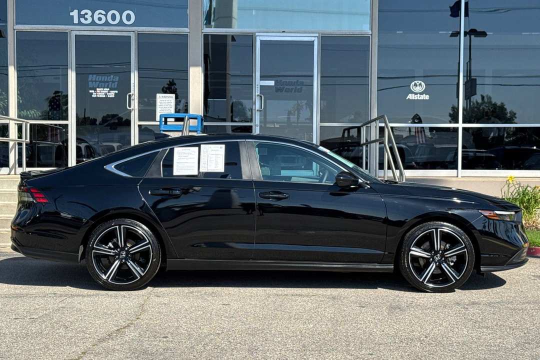 2023 Honda Accord Sport - Image 3