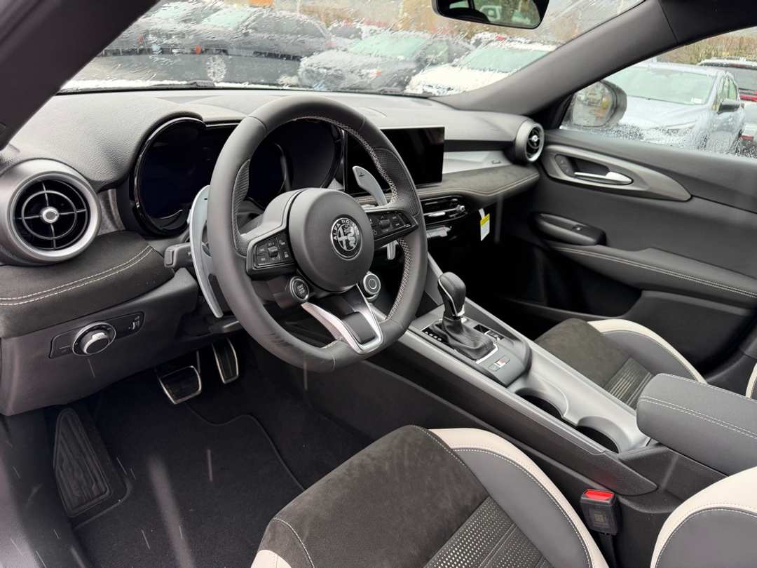 2026 Alfa Romeo Tonale Sport Speciale - Image 17