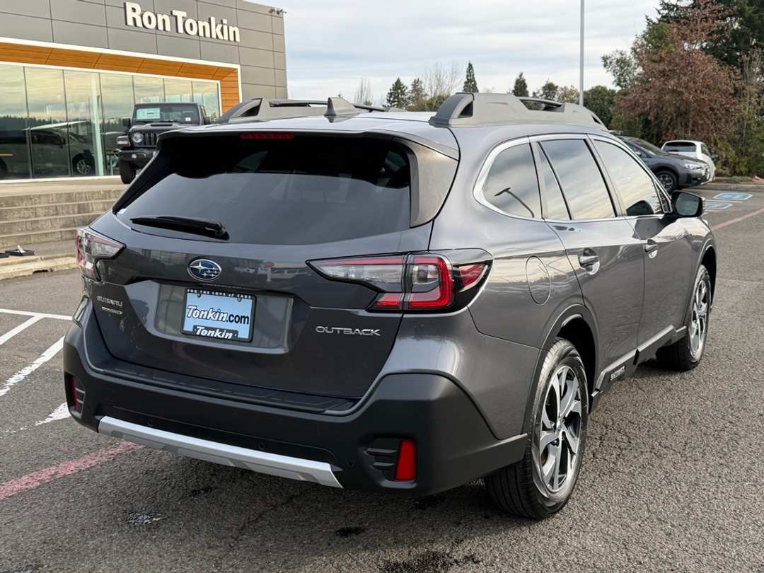 2022 Subaru Outback Limited - Image 8