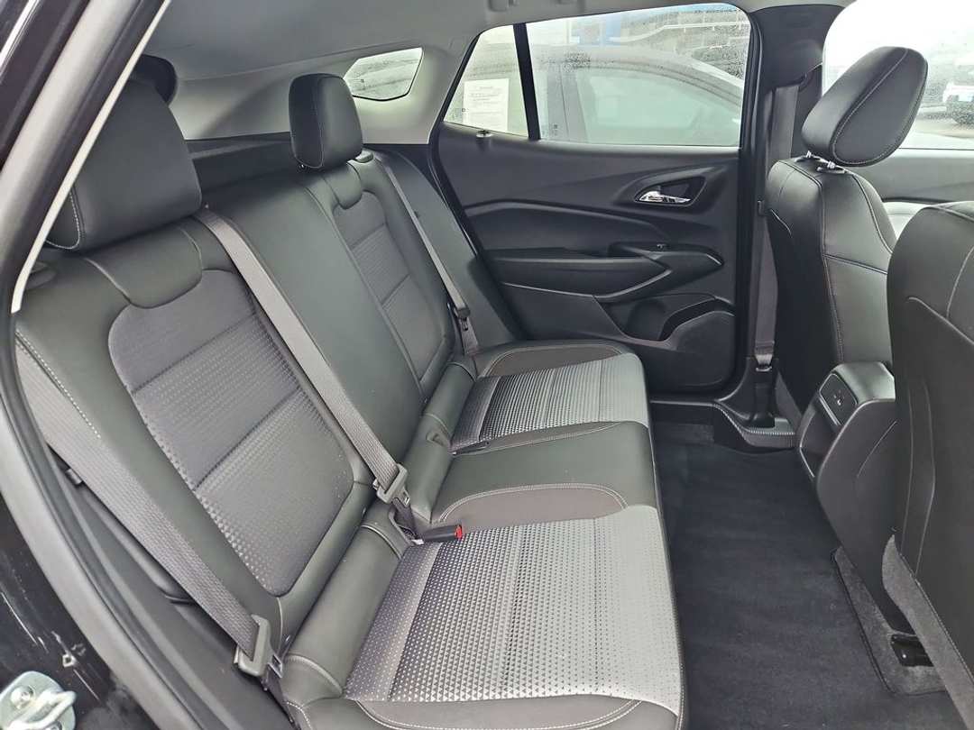 2025 Chevrolet Trax LT - Image 27